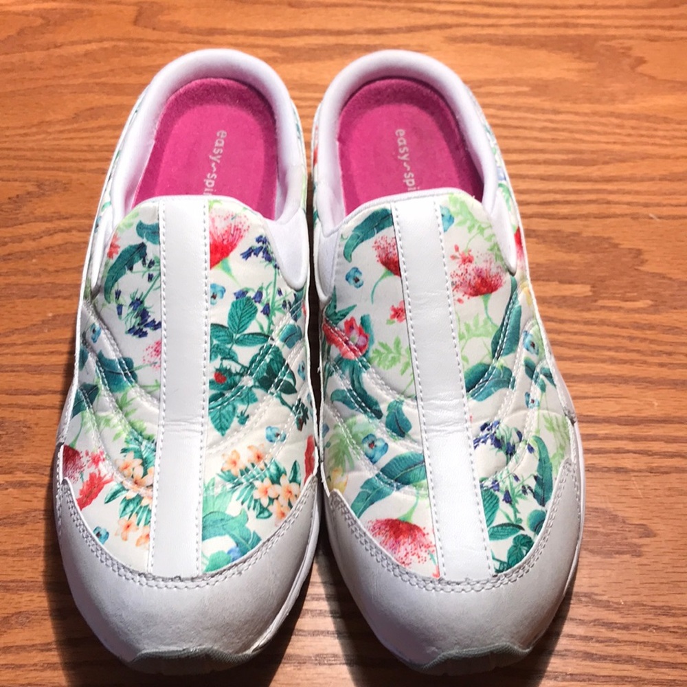 Travel time by Easy Spirit Floral Slip Ons 11M